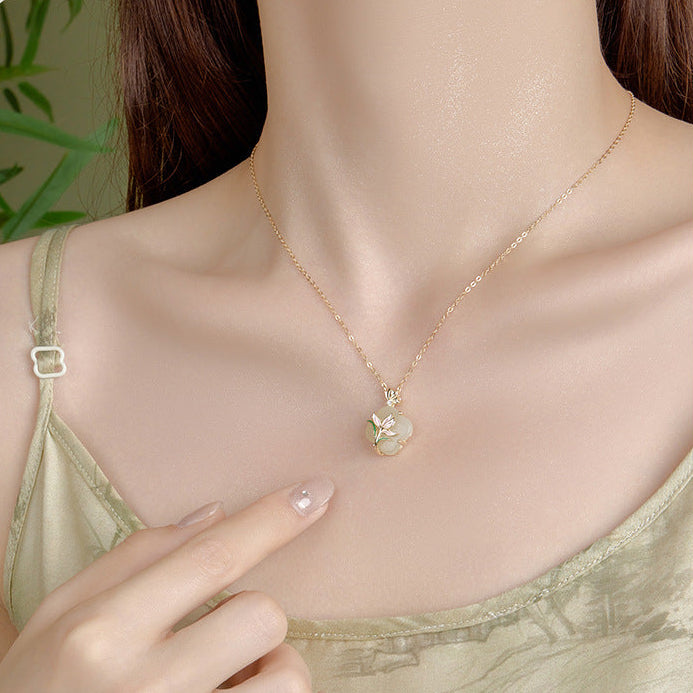 Serendipity — Light Green Jade Clover Pendant Necklace