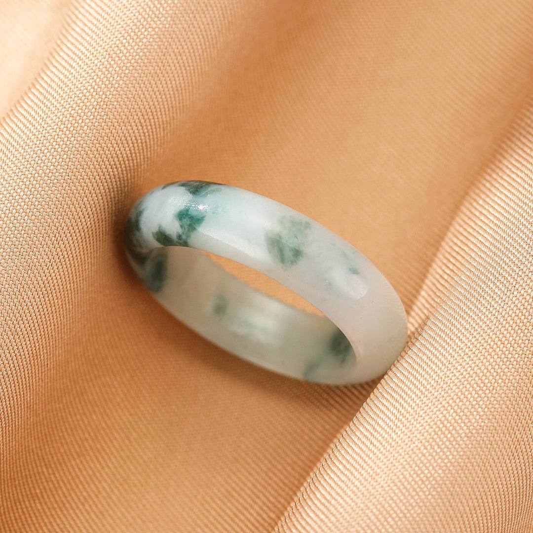 Jadeite Ring – Gentle Aura
