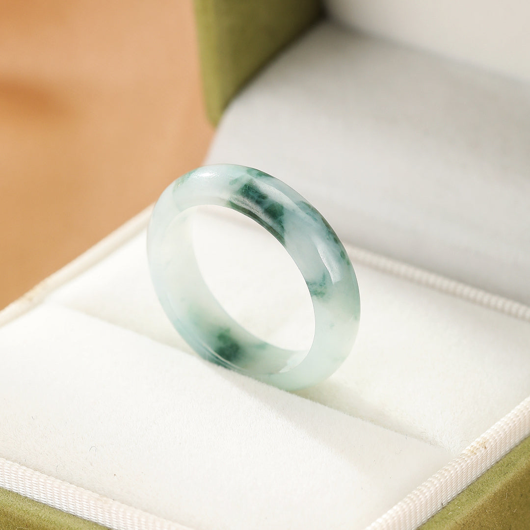 Jadeite Ring – Gentle Aura