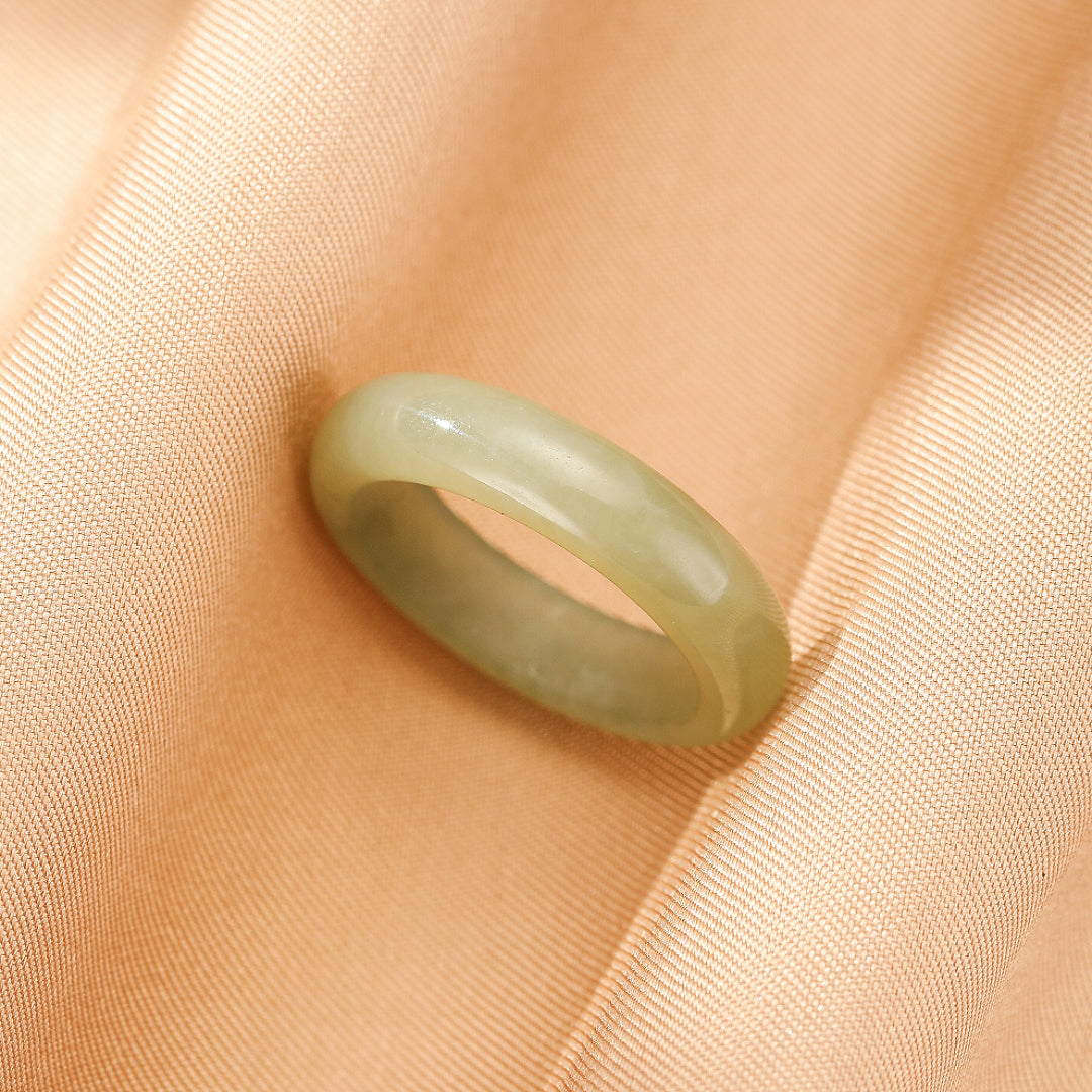 Jade Ring – Gentle Balance