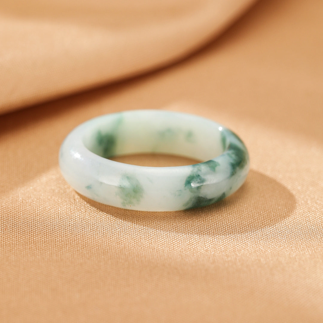 Jadeite Ring – Gentle Aura