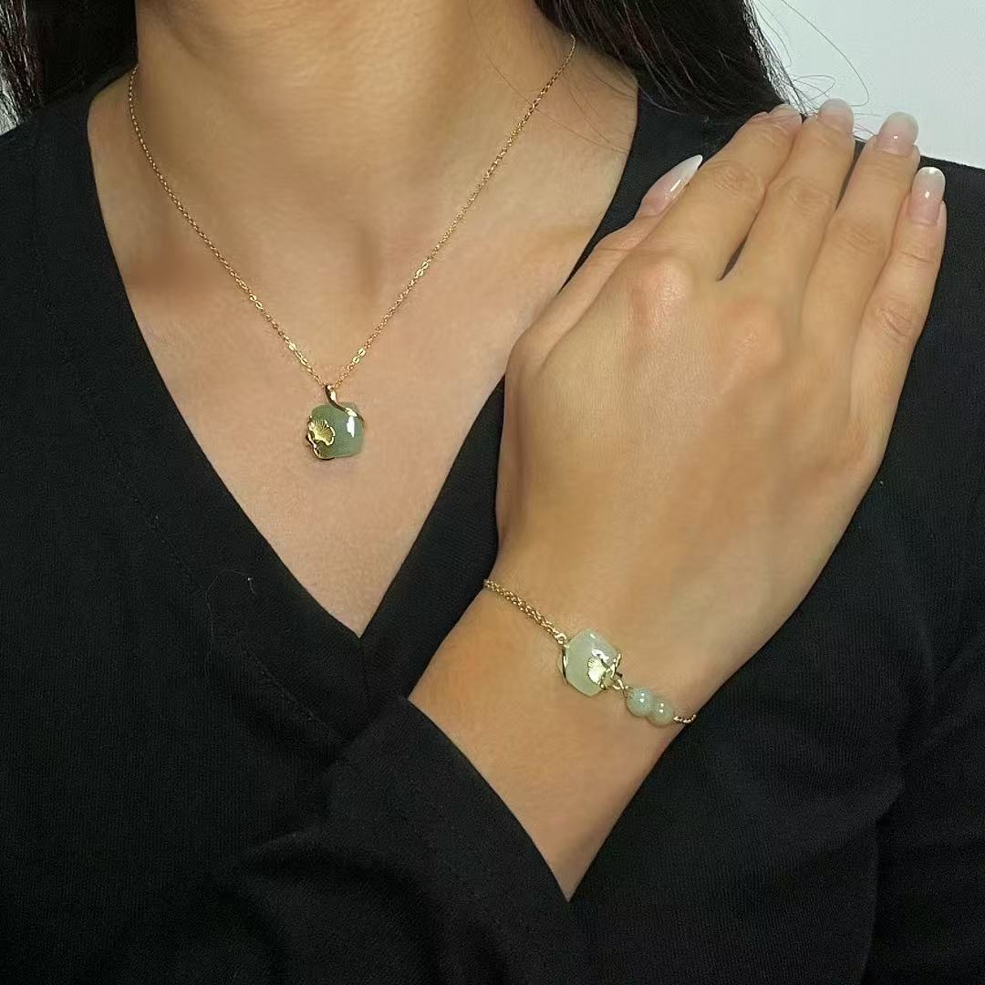 Jade Bracelet – Heart Awakening, Gold Plated Silver