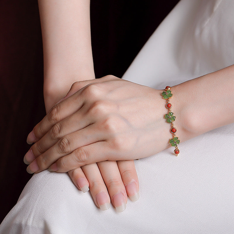 Jade Clover Bracelet – Serene Luck, Gold Plated Silver