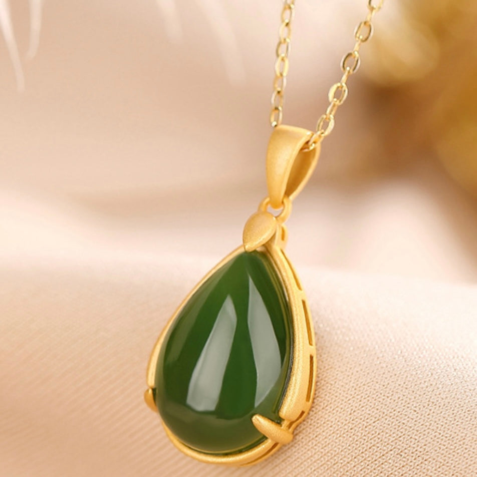 Jade Necklace – Glow of Nature, Gold Plated Silver