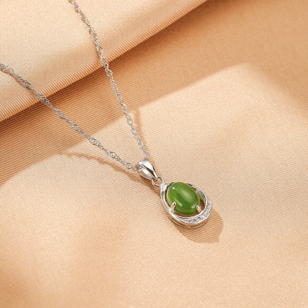 Jade Necklace – Drop of Peace, Silver