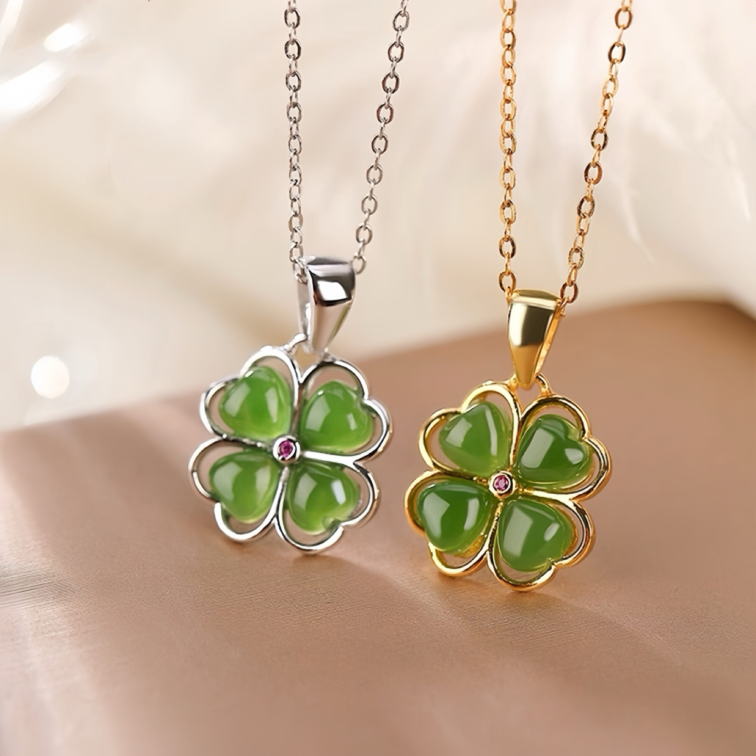 Jade Clover Necklace – Nature's Radiance, Silver